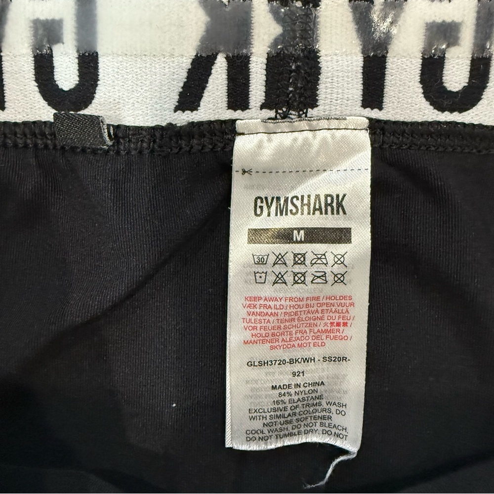 GYMSHARK biker‎ shorts size medium (flawed!) - Picture 5 of 5